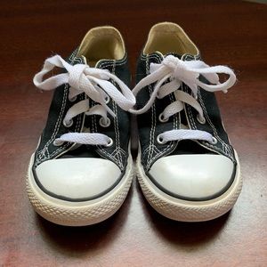 Black toddler converse